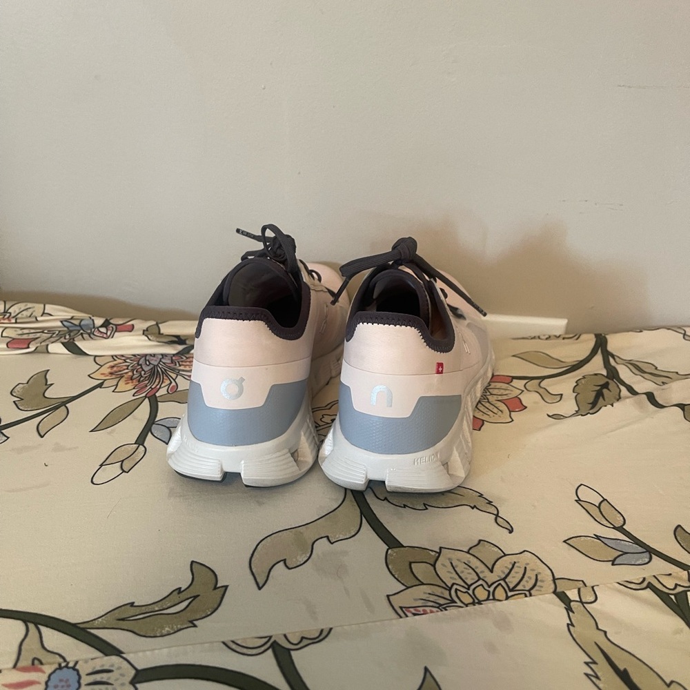 Stylish Kids' Sneakers in Pink and White